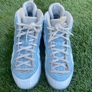 Girl basketball shoes